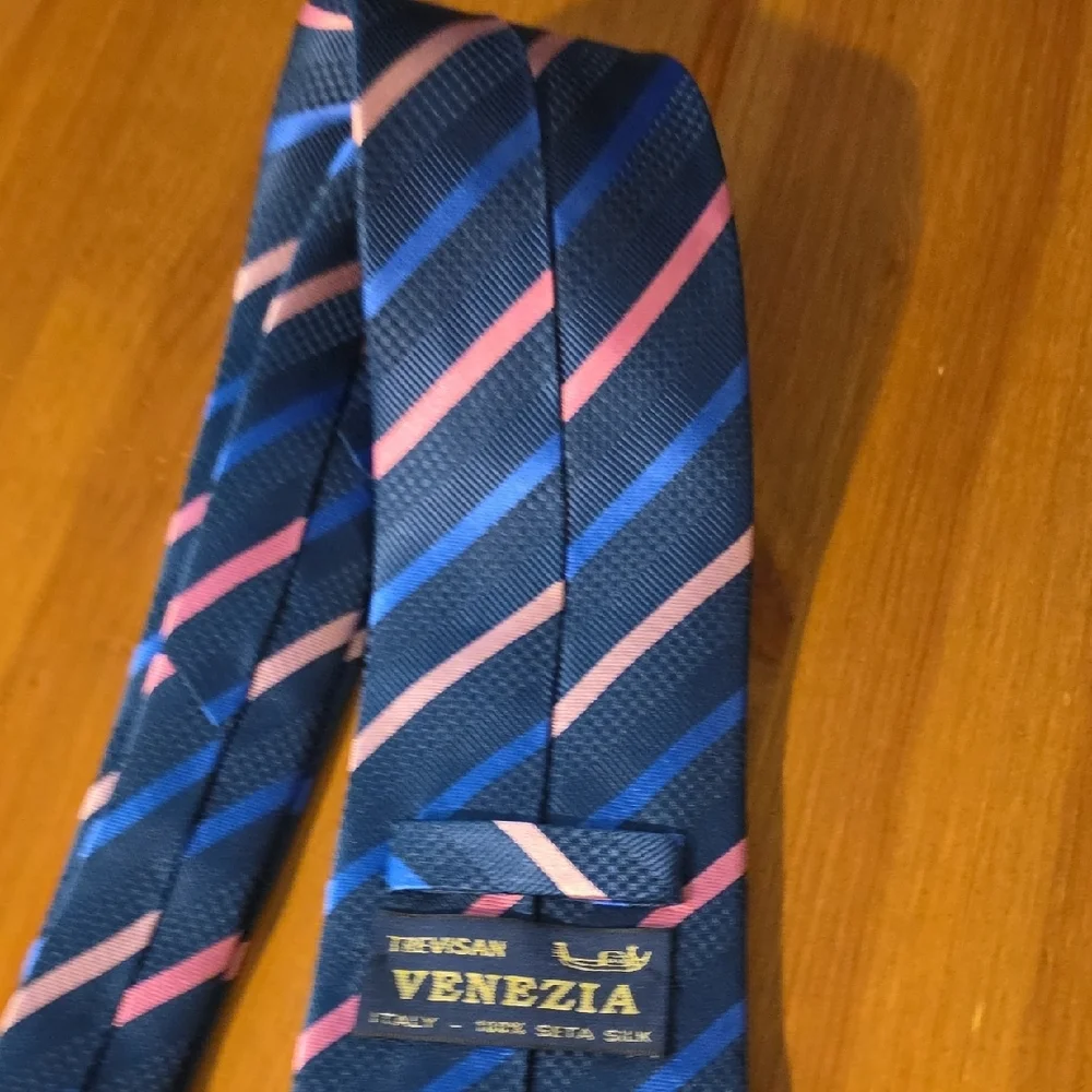 Venezia Navy and Pink Diagonal Striped Tie - Picture 5 of 11